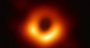 اولین عکس از یک سیاهچاله