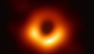 اولین عکس از یک سیاهچاله